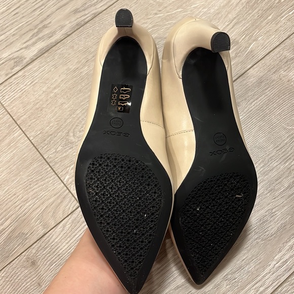 Geox beige heel size 6 - Picture 2 of 4